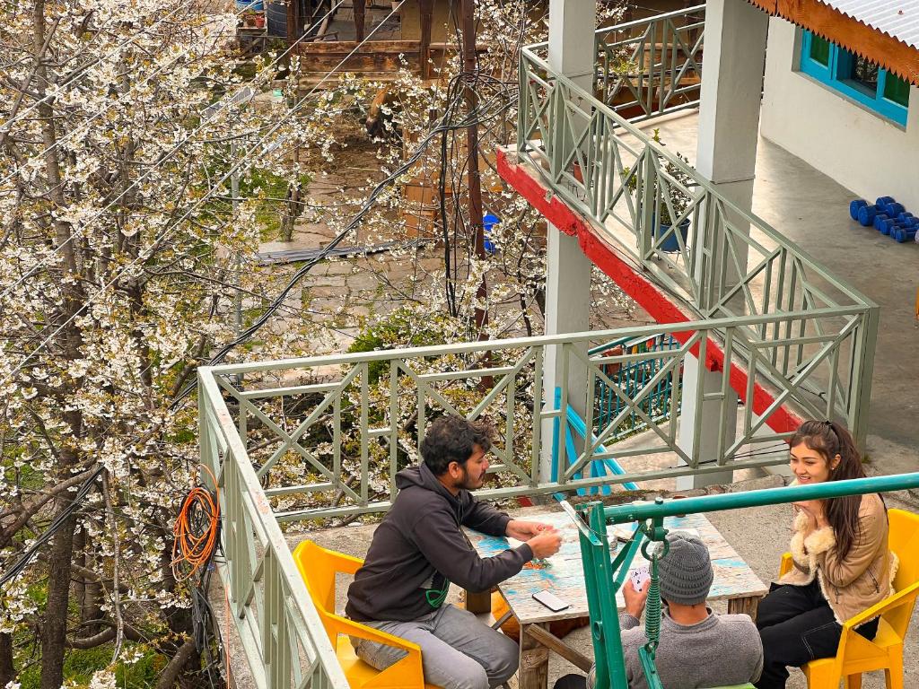 YOLO Backpackers OG - Manali photo