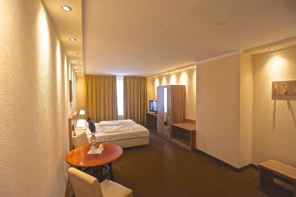 Carea Harz Hotel Allrode 사우나 또는 객실 내부
