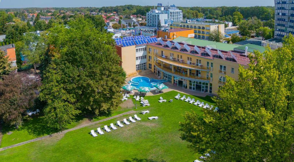 Hunguest Hotel Apollo — Hotel in Hajduszoboszlo
