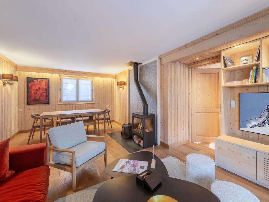 Appartement rénové avec 2 suites, balcon et poêle à bois, proche centre et remontées mécaniques, Megève - FR-1-569-39 - 4