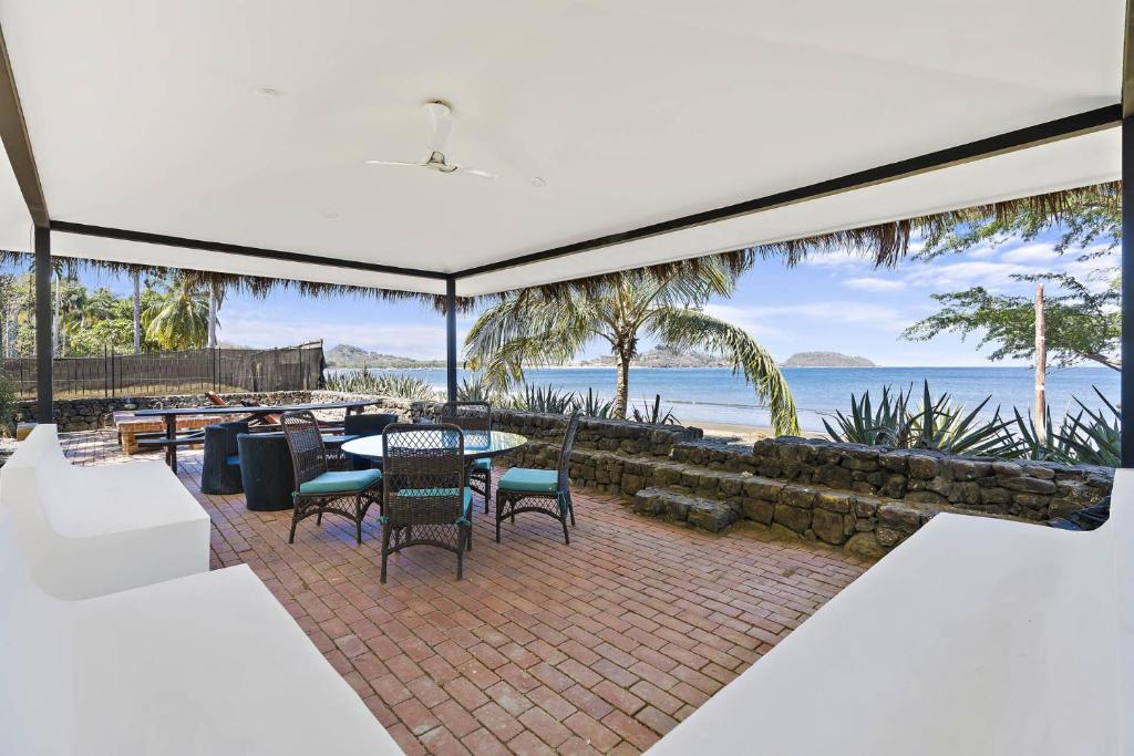 Facilities, Playa Potrero - beachfront Villa, big private pool - Casa Bella Catalina in Potrero