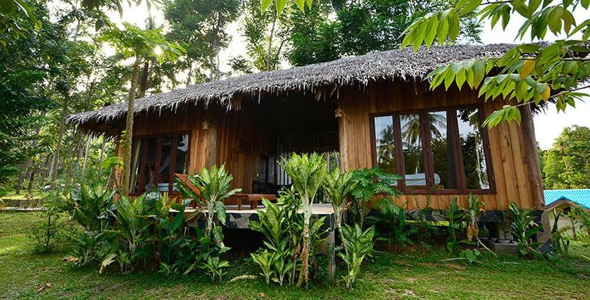 Exterior view, Thiwson Beach Resort in Phuket
