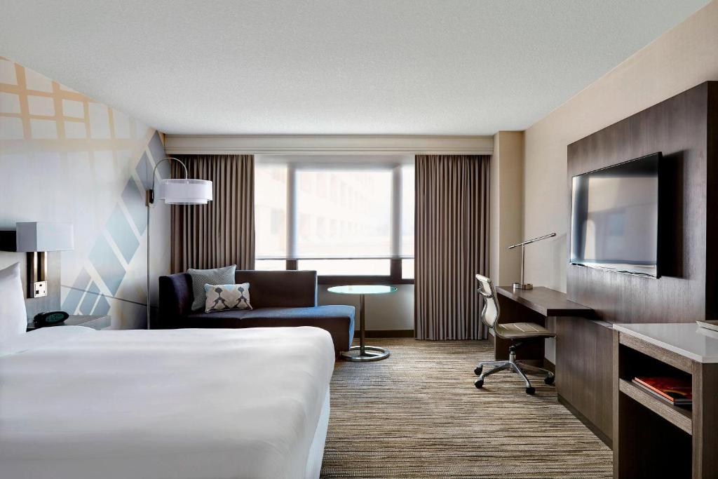 San Francisco Airport Marriott Waterfront photo