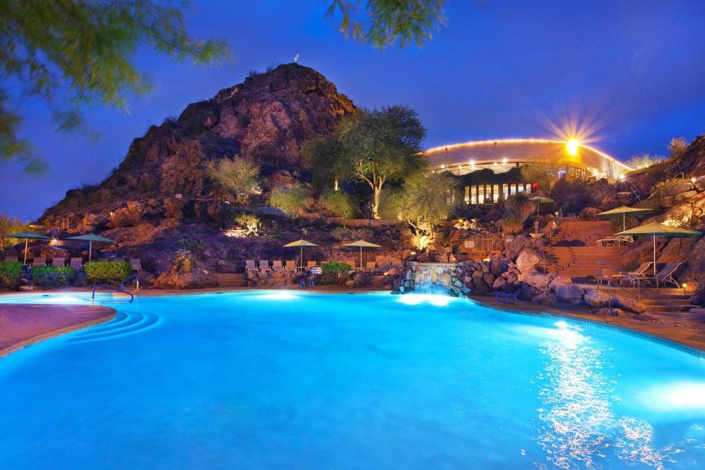Marriott Phoenix Resort Tempe at The Buttes photo