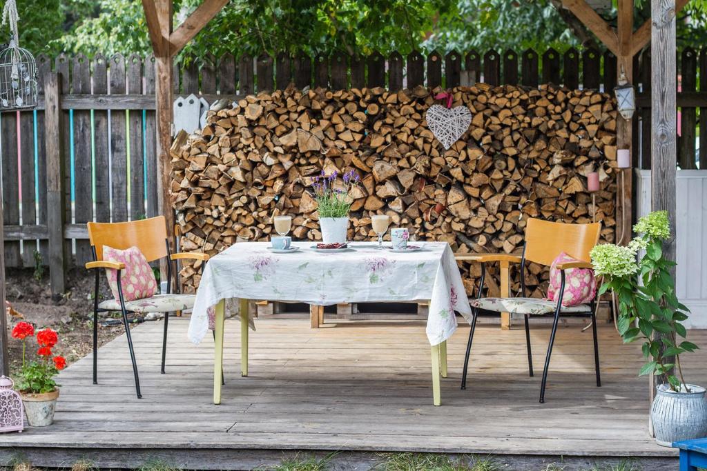 Marta 8 - House & Garden