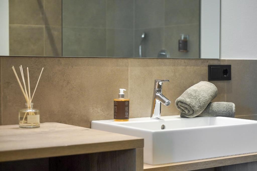 Justina 7 Apartments, Apartments San Paolo