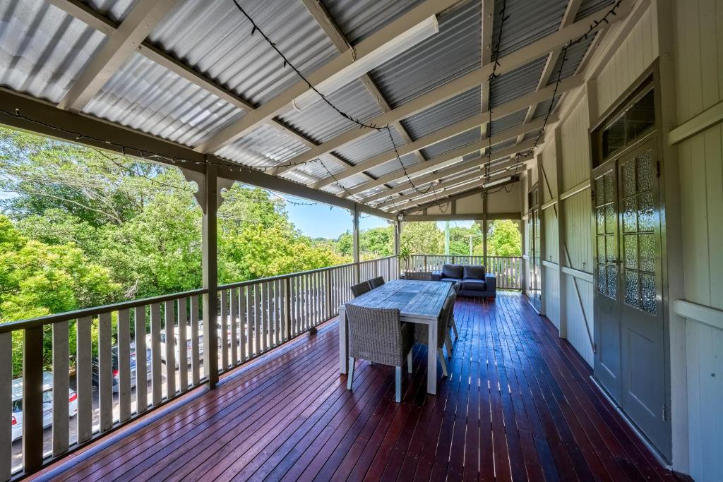 Yandina Hotel photo