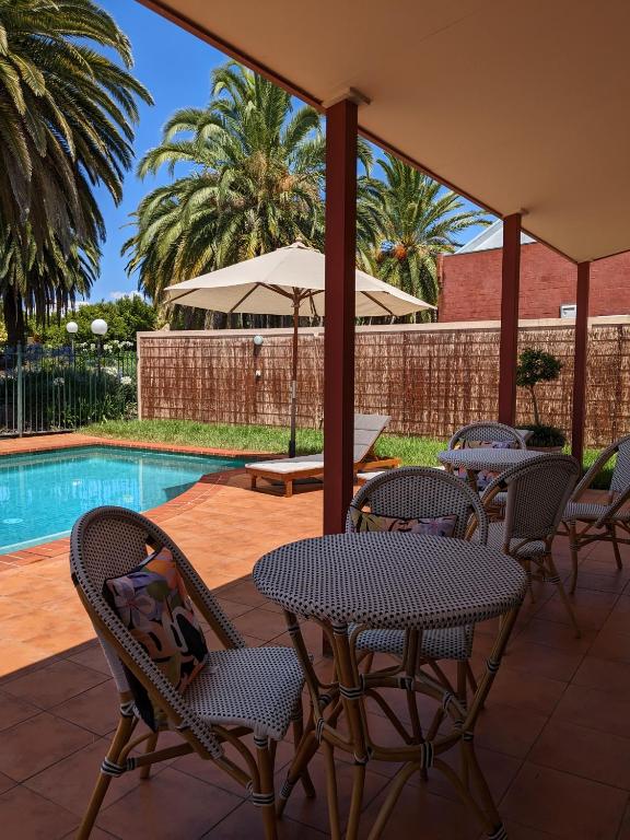 Tuileries at De Bortoli Rutherglen photo