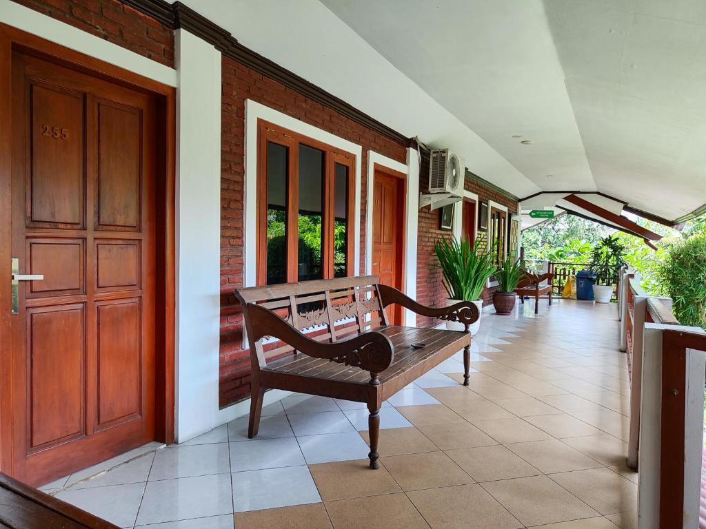 Balcony/terrace, Paku Mas Hotel in Yogyakarta