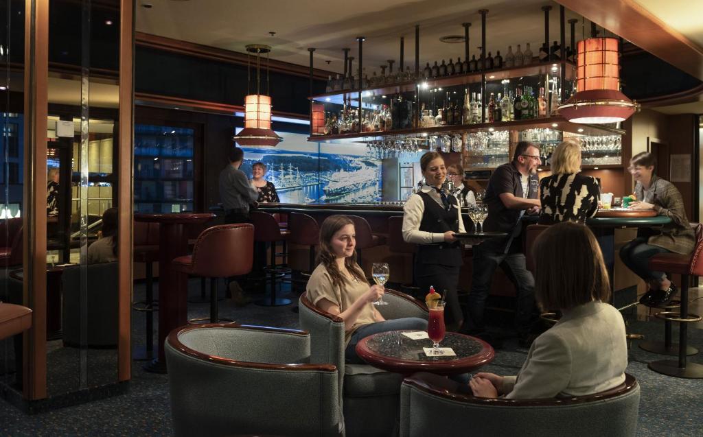 Bar/lounge