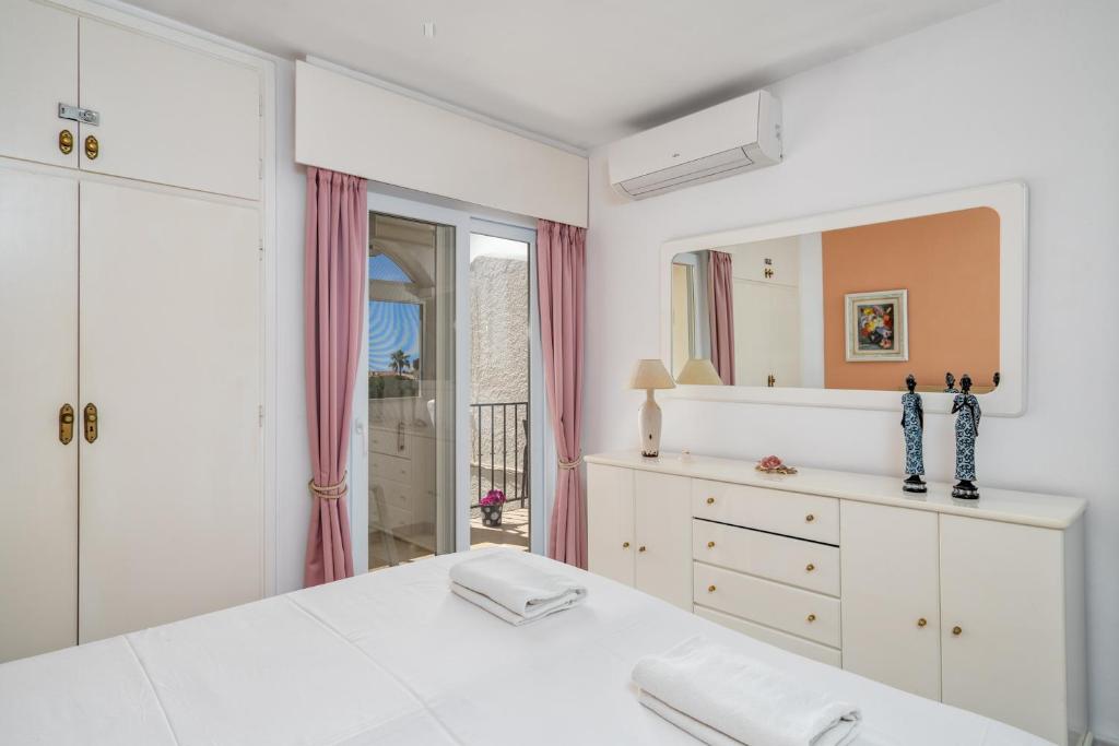 La Cala apartment w pool by Costarentals - Ref 83 - 2