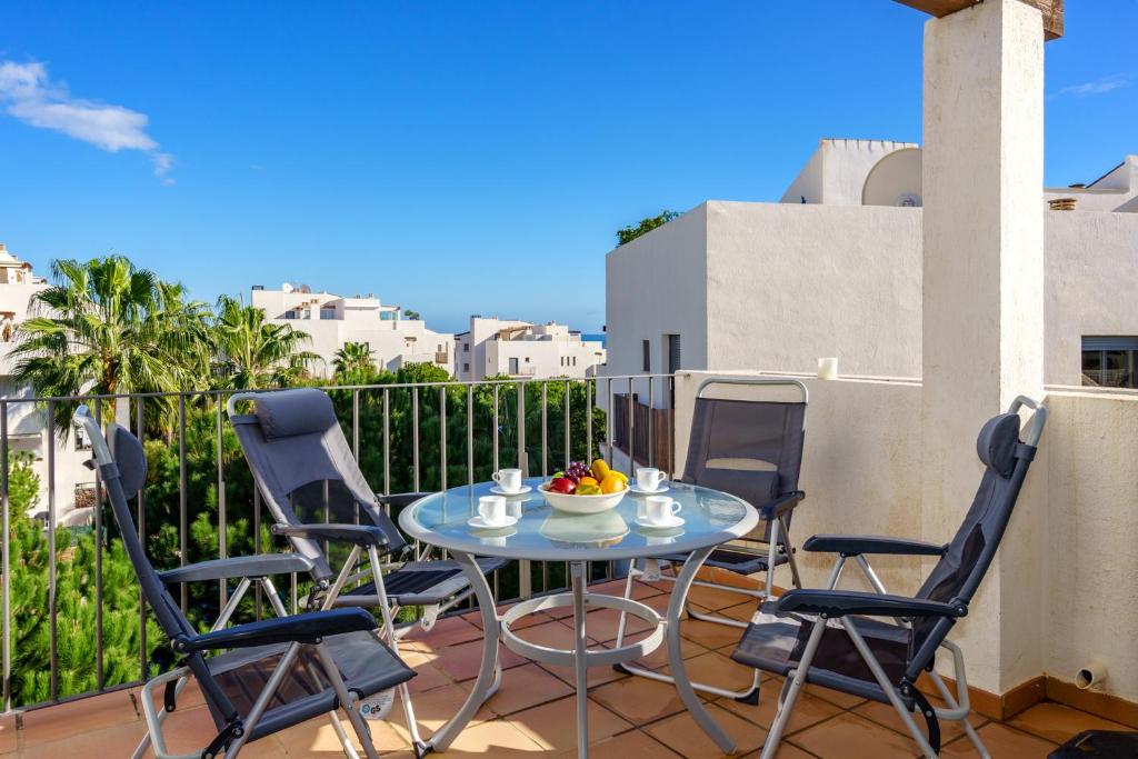Lovely apt with pool by Costarentals - Ref 87 - 1