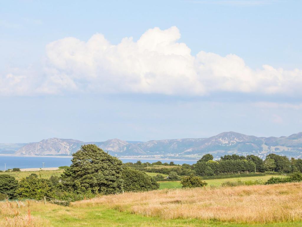 Ty Hir, Beaumaris photo 7