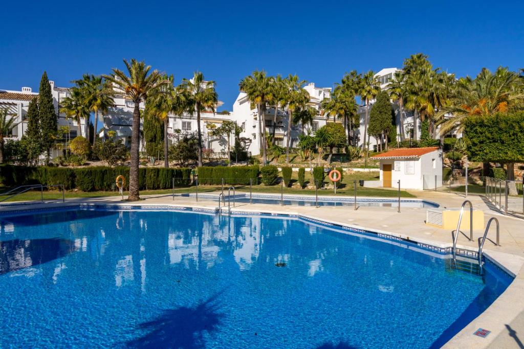 Miraflores sea view apt by Costarentals - Ref 127, Sitio de Calahonda