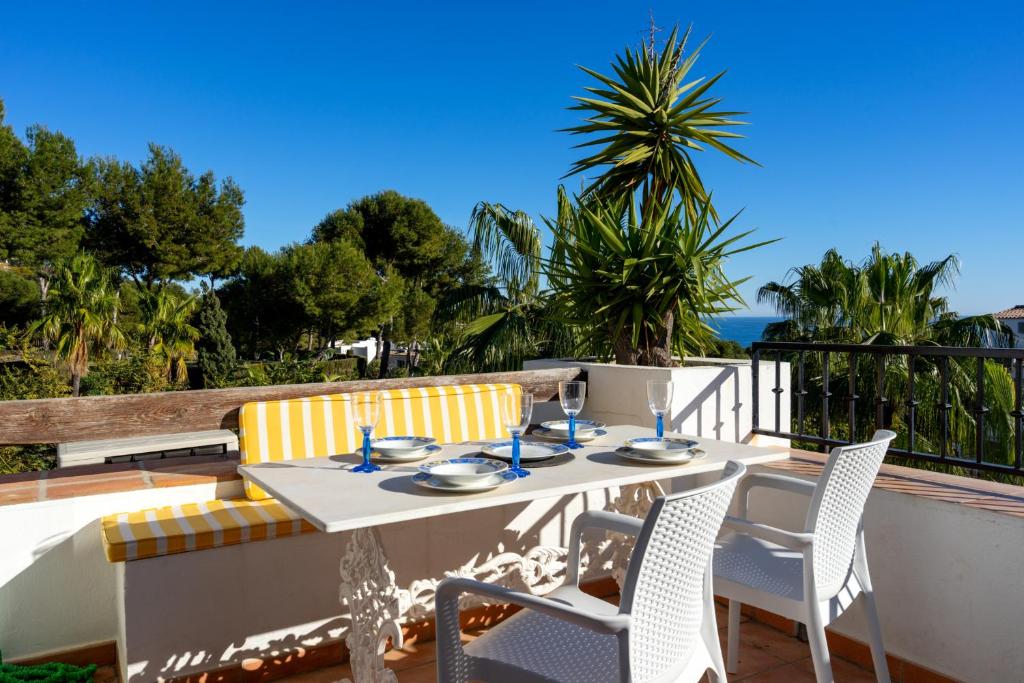 Miraflores sea view apt by Costarentals - Ref 127 - 5