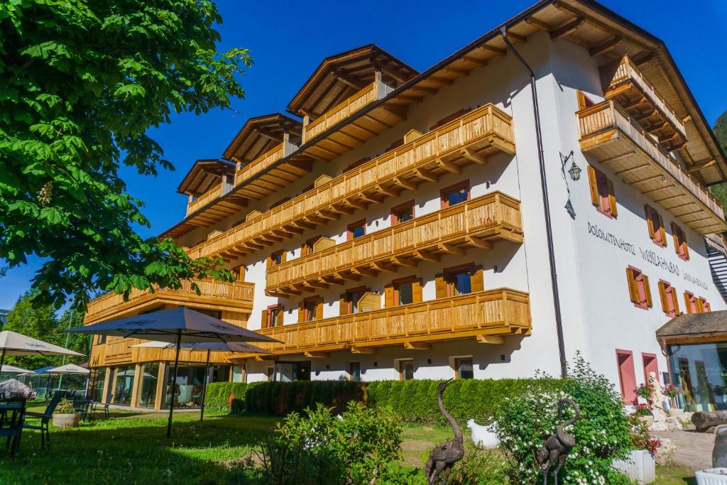 Dolomitenhotel Weisslahnbad — Hotel in Tires