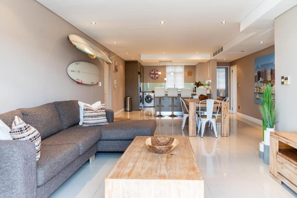 Modern Beachfront Eden on the Bay 210- 2 bedroom, 2 bathroom, Bloubergstrand
