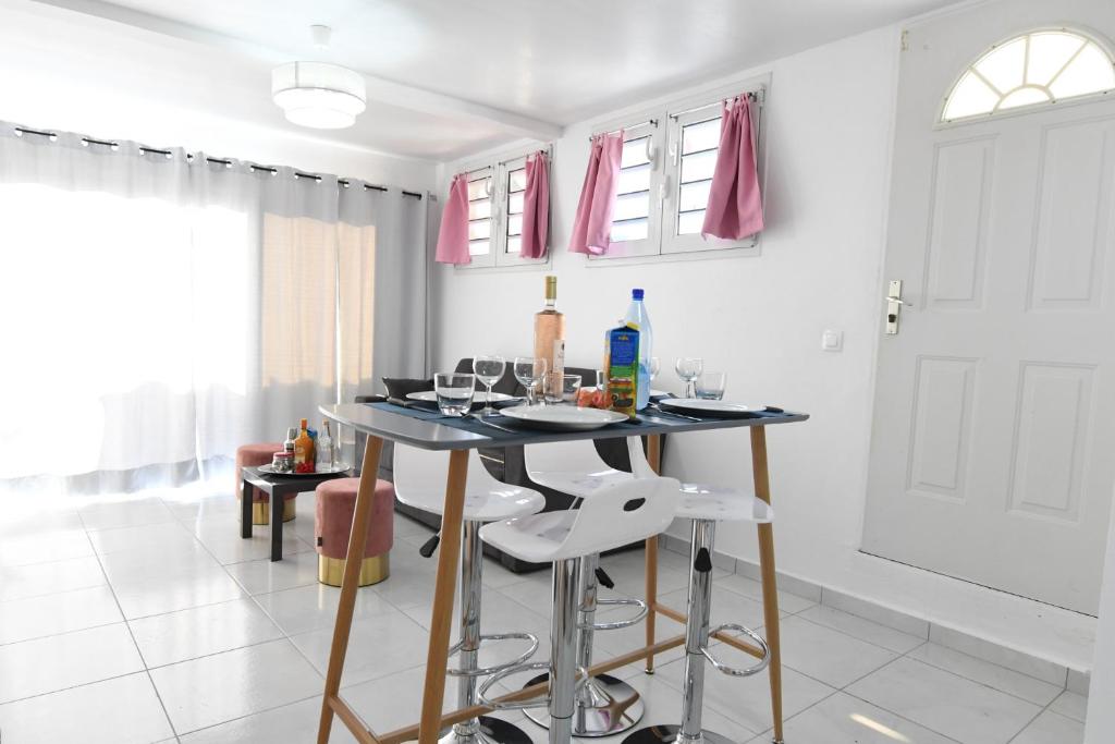 Ti K'Line - Appartement de standing avec jacuzzi aux Trois-Ilets, Les Trois-Îlets