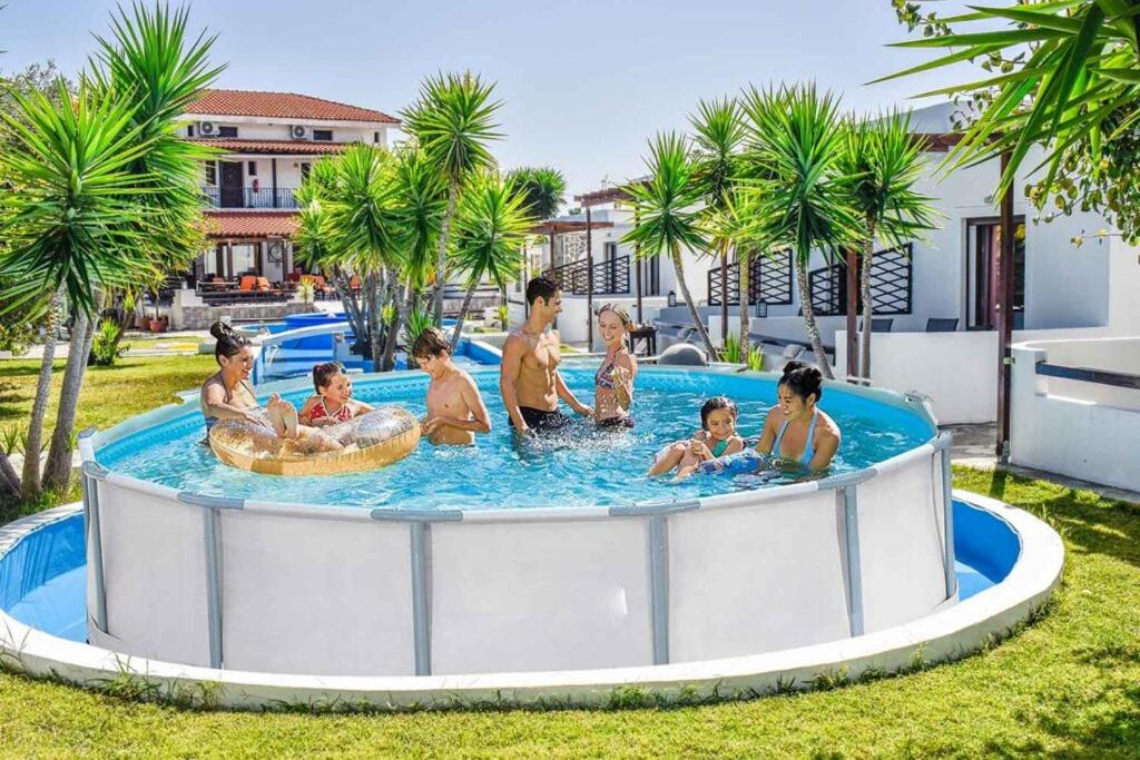 Holiday House photo