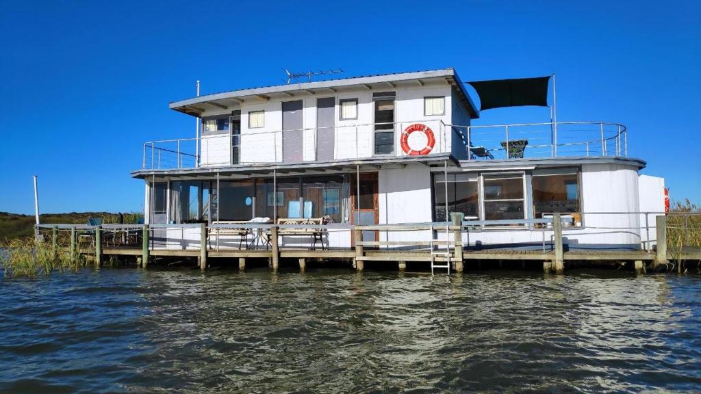 PS Federal Retreat Paddle Steamer Goolwa photo