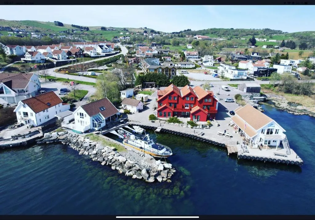 Sjøberg Hotell og Ferie Leiligheter, hotel in Østhusvik