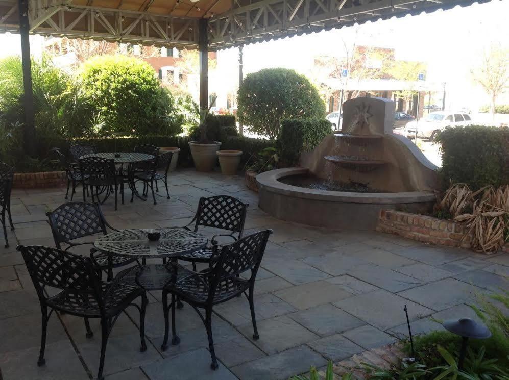 New World Inn – Pensacola, FL