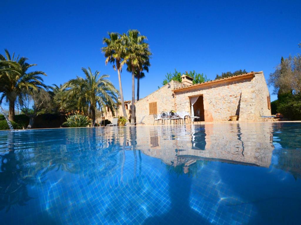 Can Rovey, pool and gardens in Inca, Inca