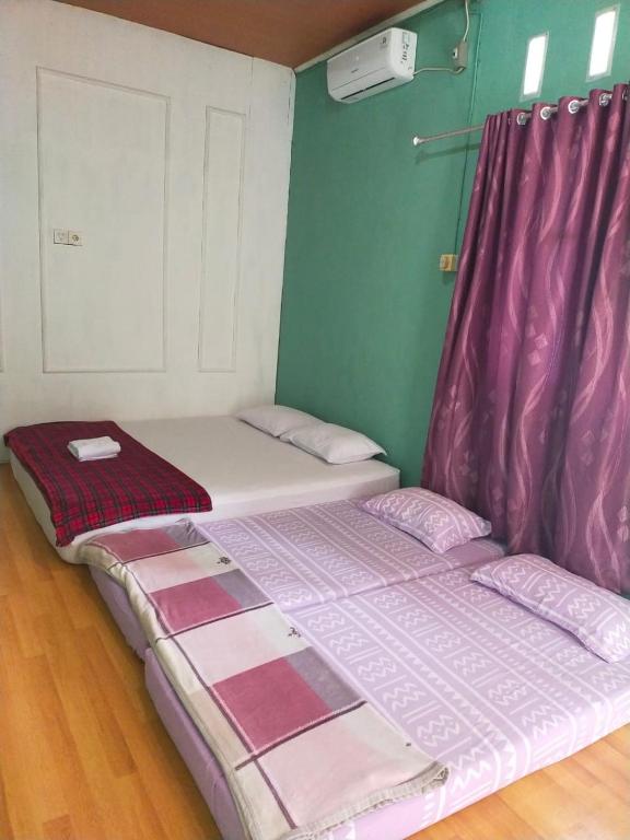 Mandeh Guesthouse Padang photo