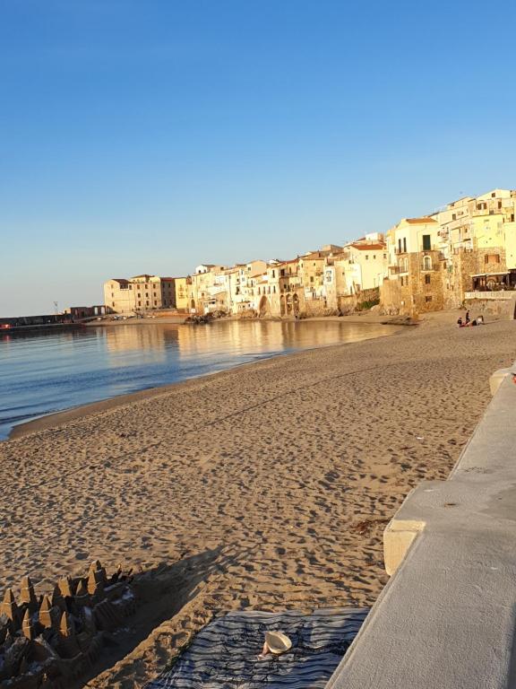 Sunset beach, Cefalù