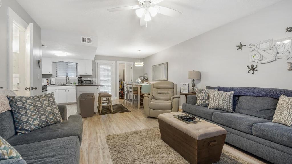 Compass Cove at Gulf Highlands by Nautical Properties Vacation Rentals, Panama City Beach