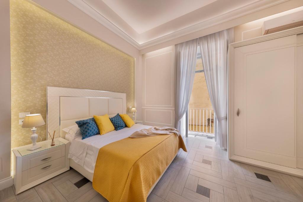 YourHome - Royal Blue Suite - 5