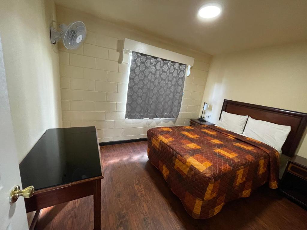 Lamplighter Motel Clearlake photo