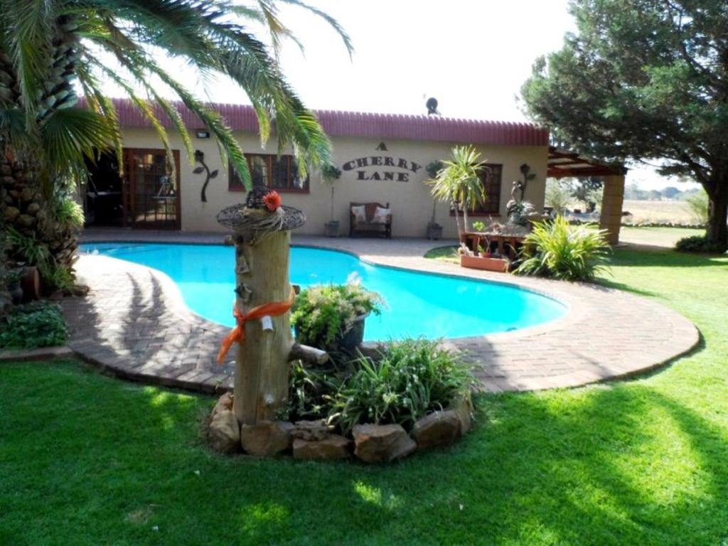 A Cherry Lane Self Catering and B&amp;B — Hotel in Bloemfontein