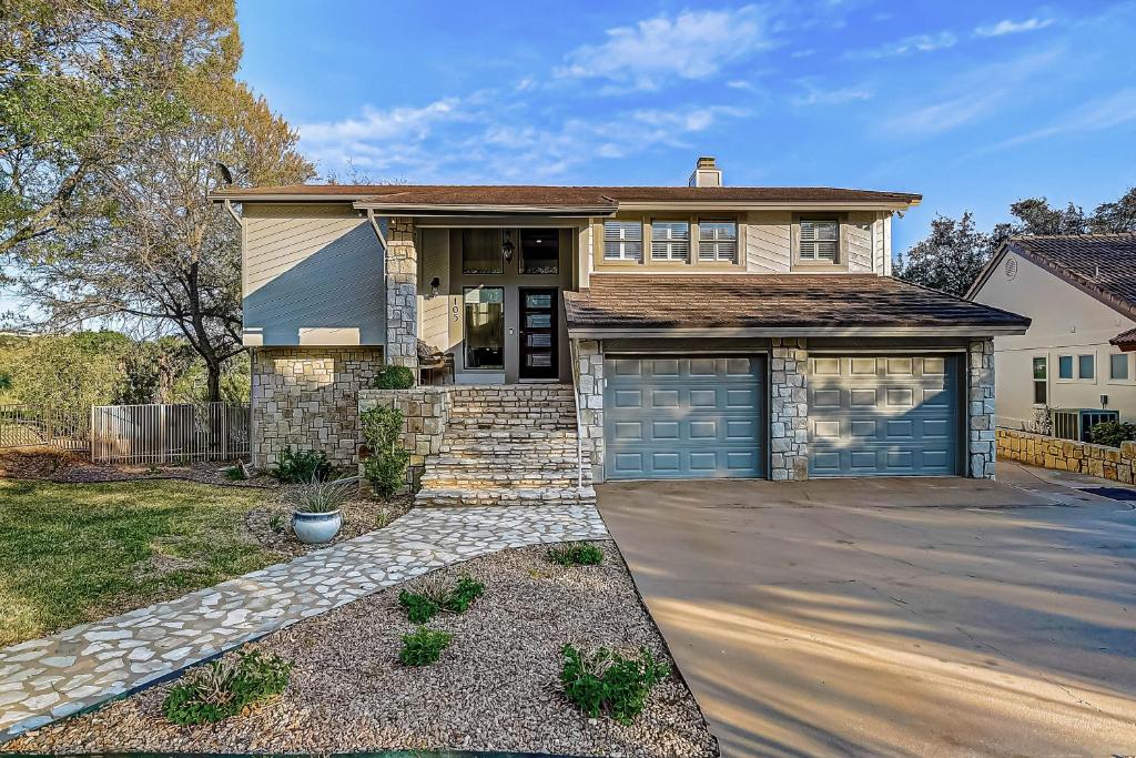 Bay Point Paradise, Horseshoe Bay