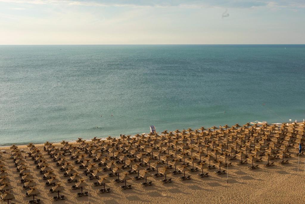 Admiral Hotel - Ultra All Inclusive & Private Beach — Beach in Golden Sands, Varna Region