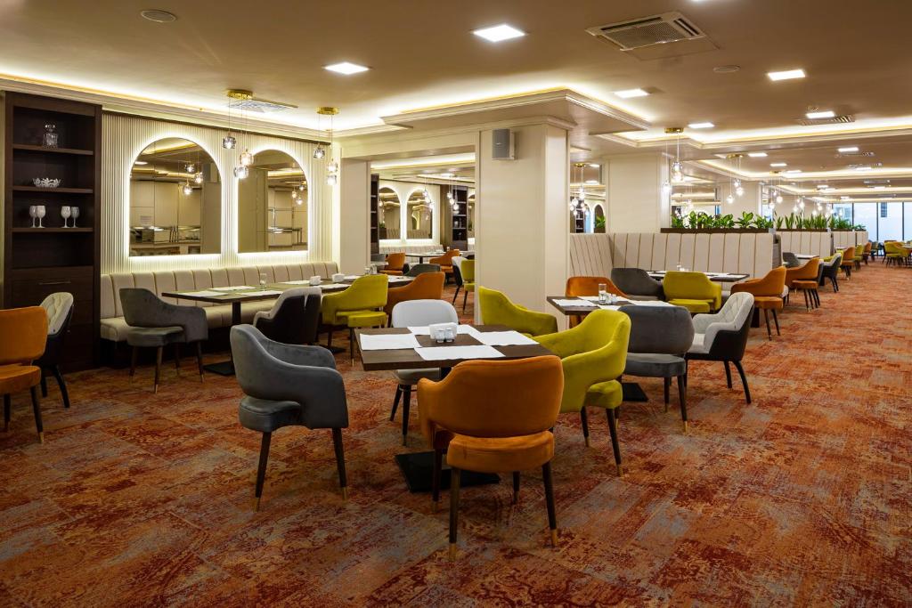 Admiral Hotel - Ultra All Inclusive & Private Beach — Restaurant & bars in Golden Sands, Varna Region
