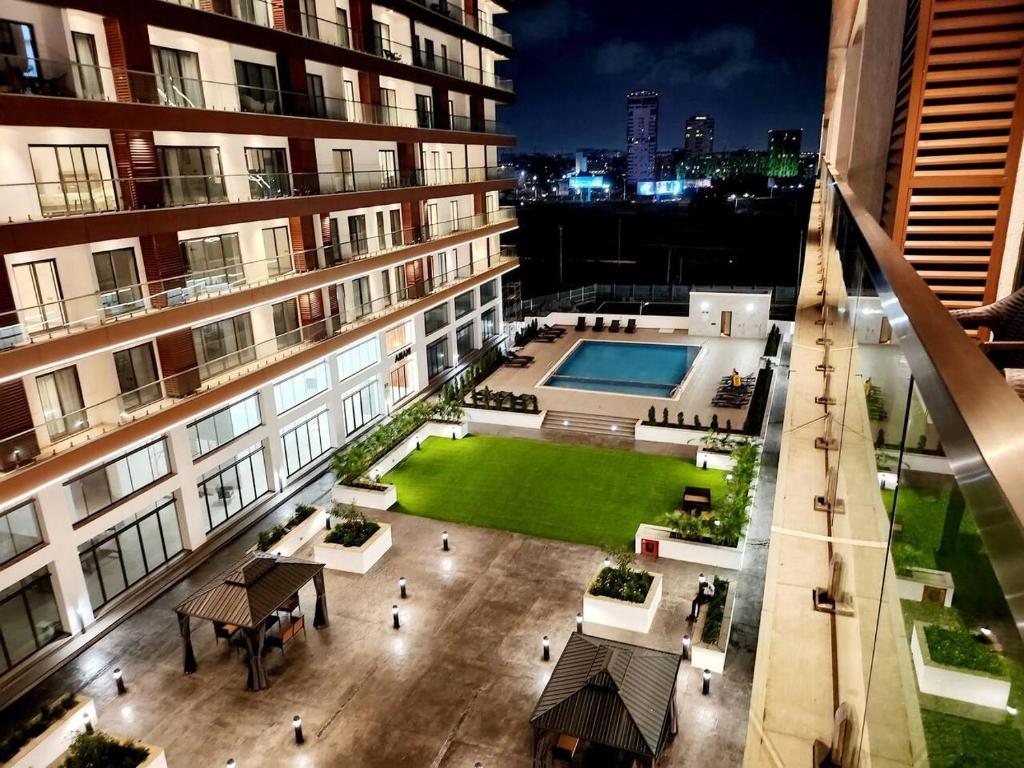 Elegant & Luxury Gem-5 Star Location -Pools Gym!, Accra