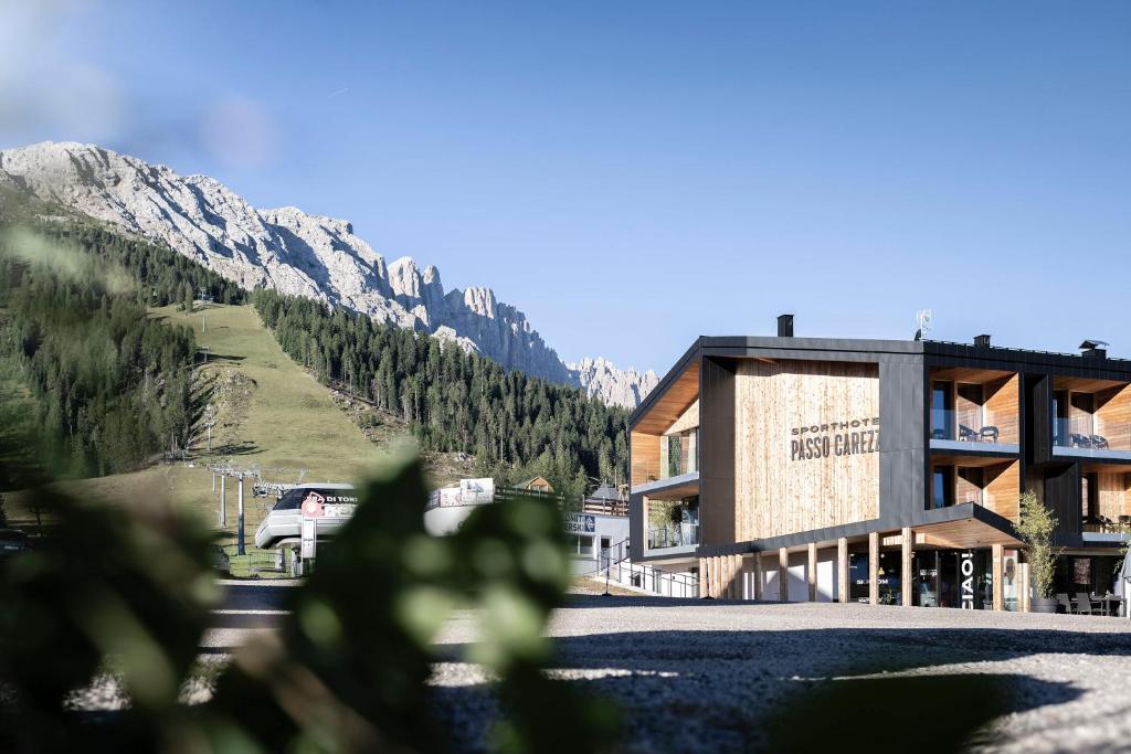 Sport Hotel Passo Carezza — Hotel in Vigo di Fassa