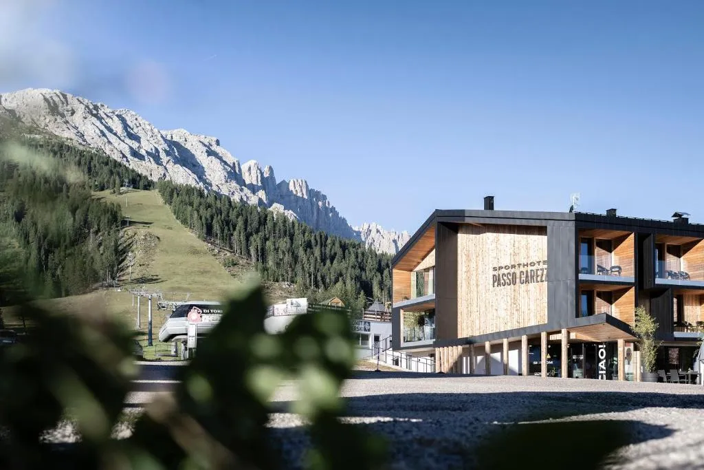 Sport Hotel Passo Carezza, hotel in Vigo di Fassa