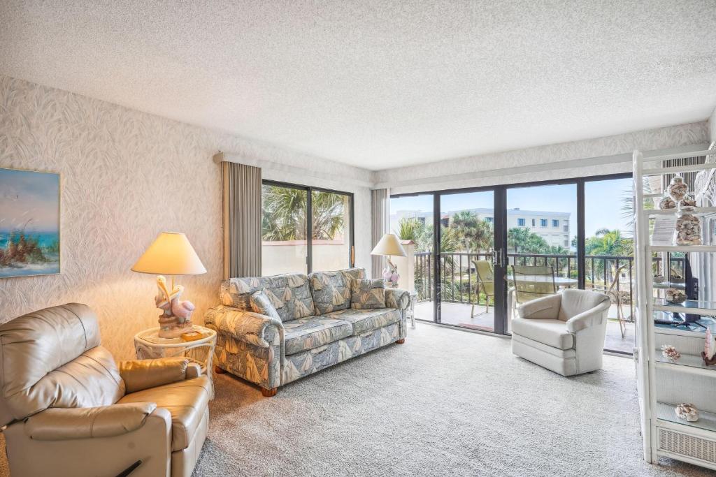 Land's End 1-307 Gulf View, St Pete Beach