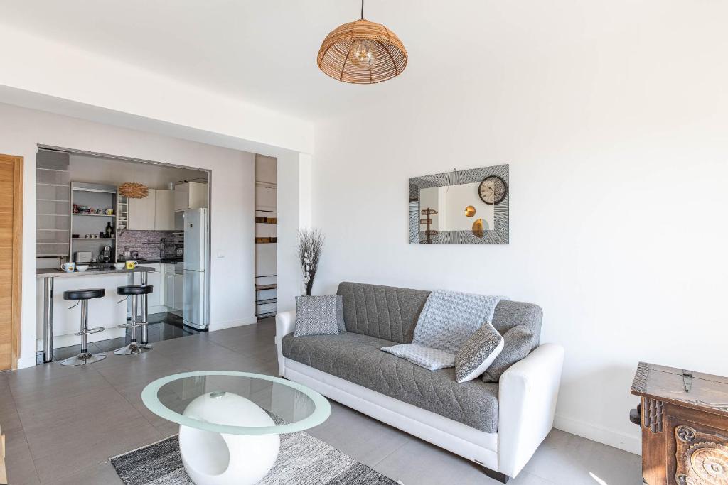 Appt lumineux et spacieux au cœur de Cannes - 2
