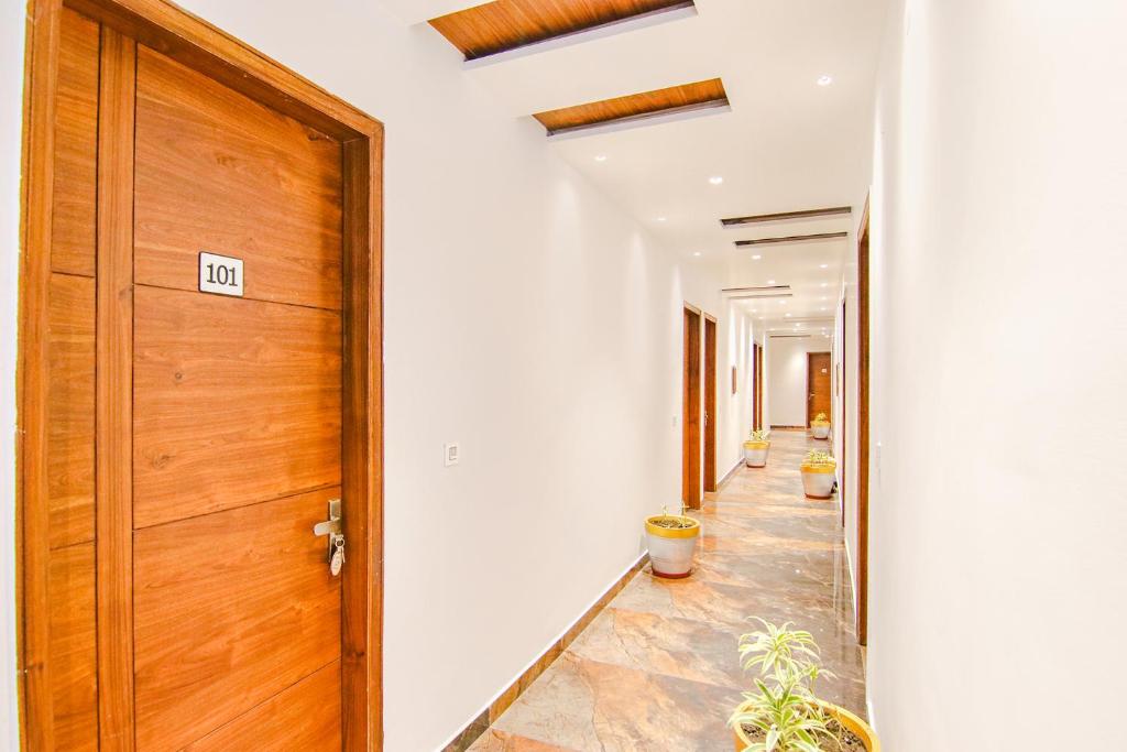 フロント・ロビー