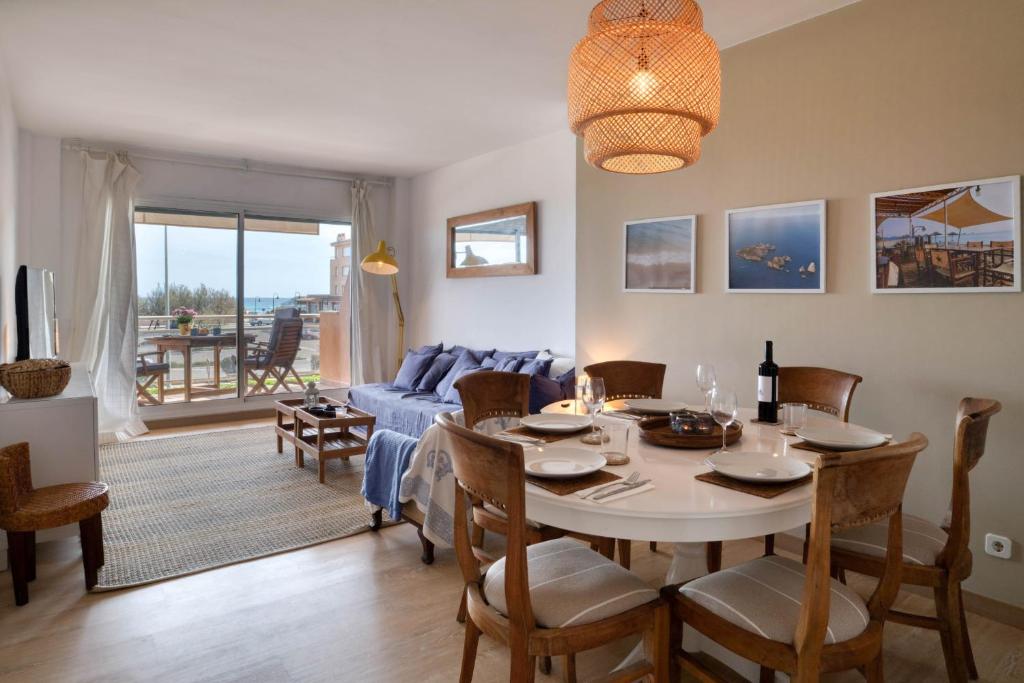 Port Pals, precioso apartamento con vista al mar y piscina - 4