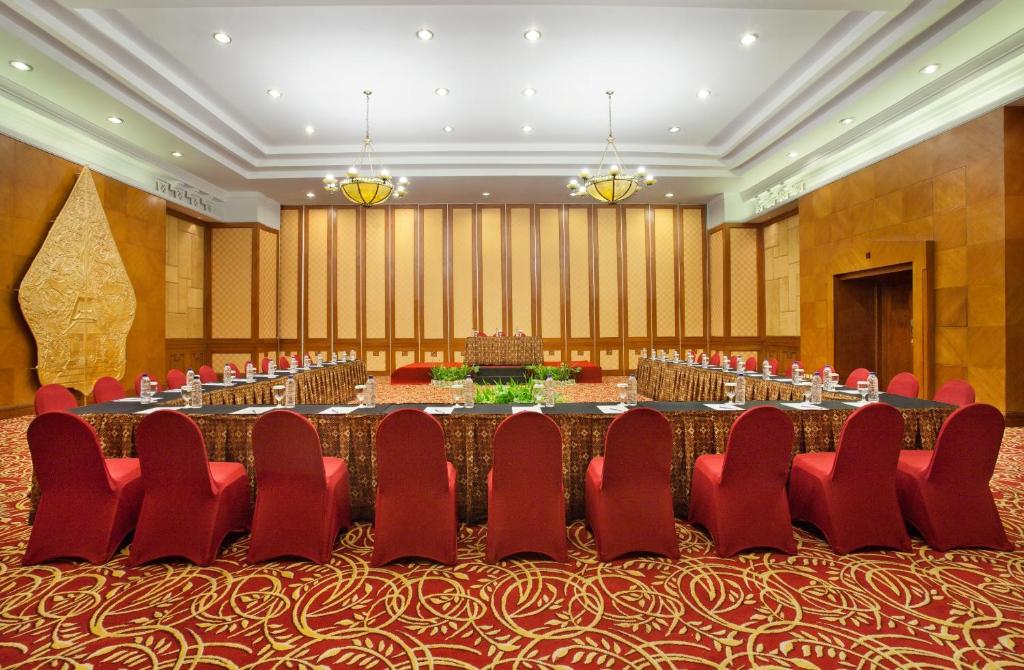 Banquet hall