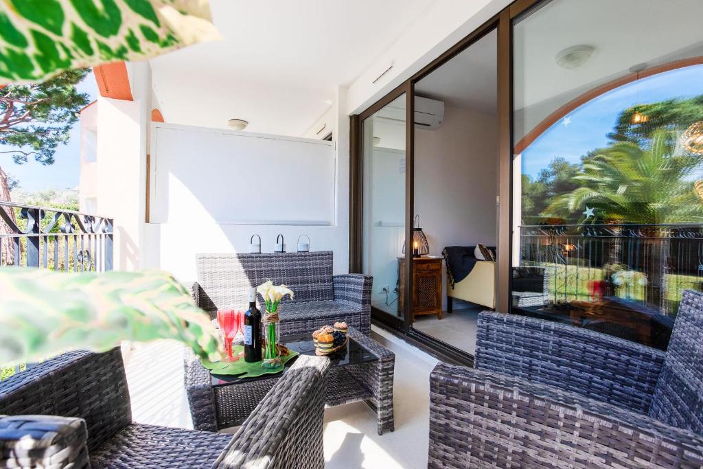 L'ANGE GARDIEN AP4269 by Riviera Holiday Homes - 5