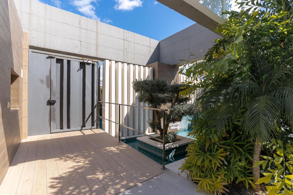Penthouse - Royal Banus - 2