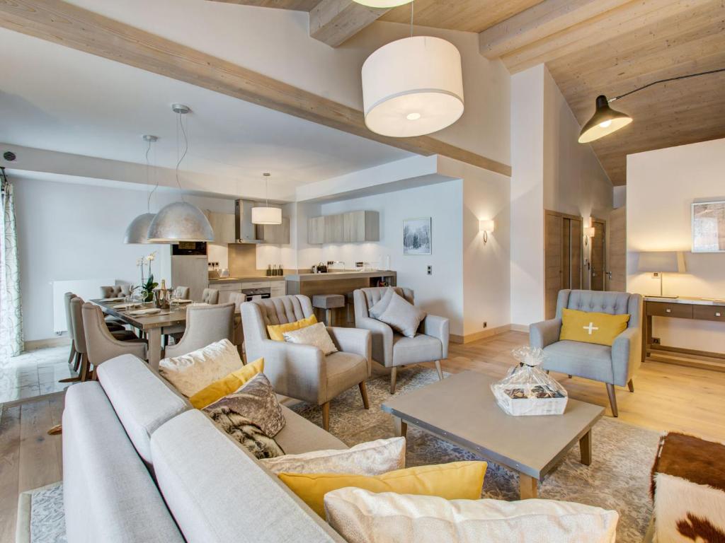 Appartement spacieux 3 chambres centre Courchevel, parking inclus - FR-1-562-34 - 1