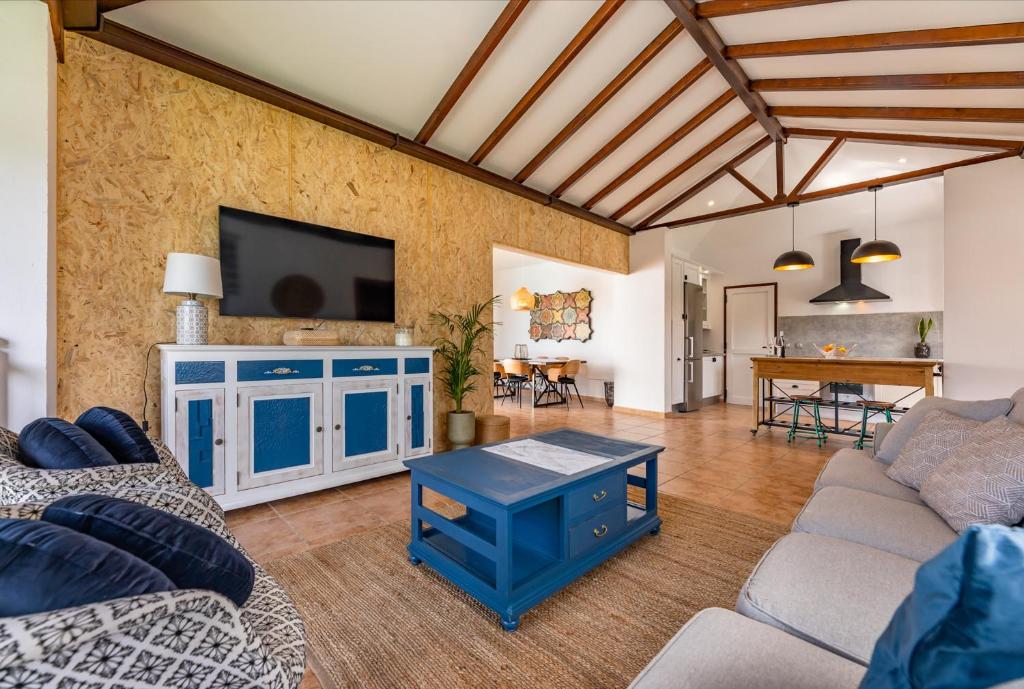 Villa Paula's Dream Private Pool Corralejo By Holidays Home - 5