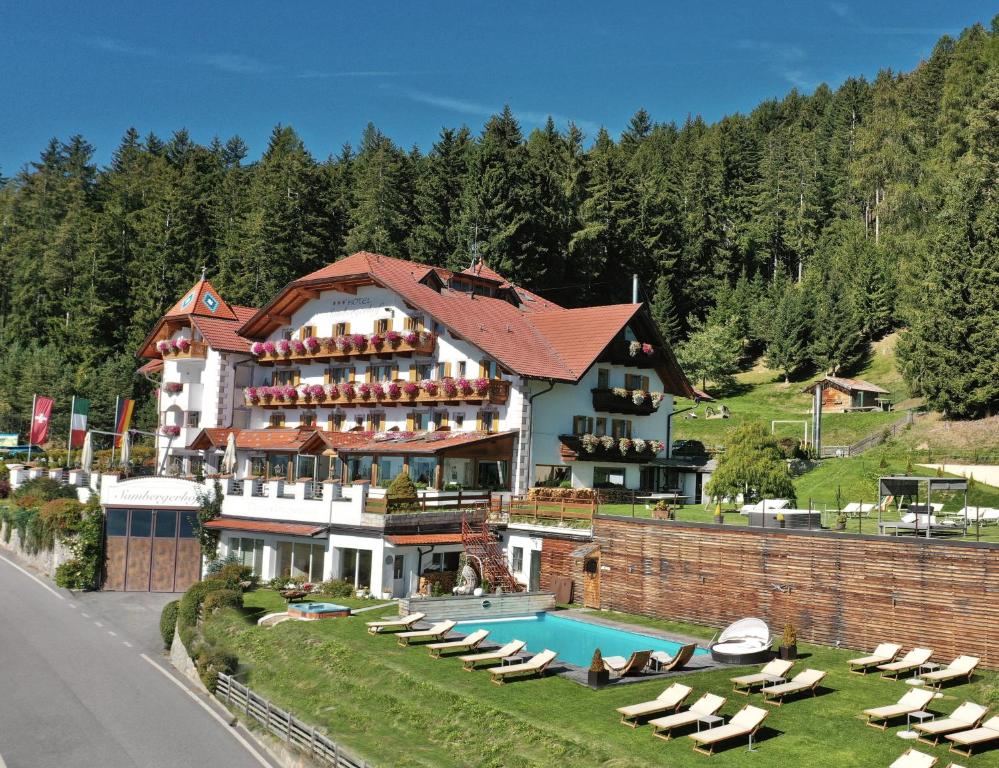 Granpanorama Wellnesshotel Sambergerhof Superior — Hotel in Villandro