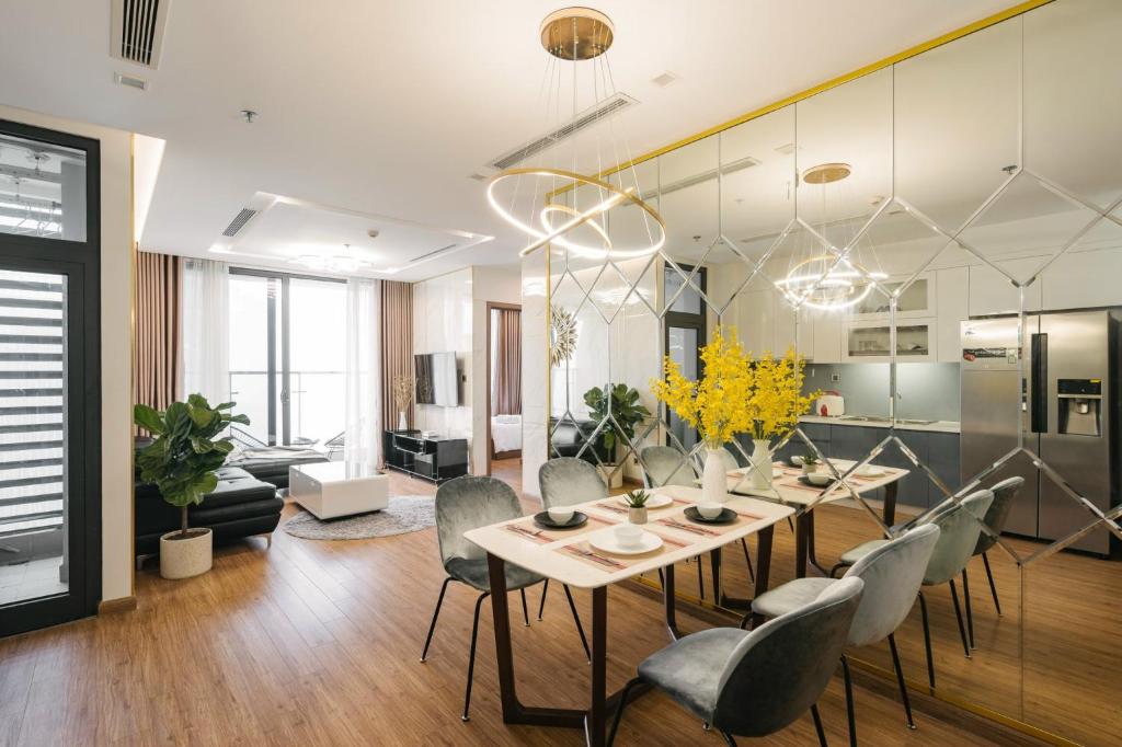Lilyhome - Vinhomes Metropolis Apartments Deluxury